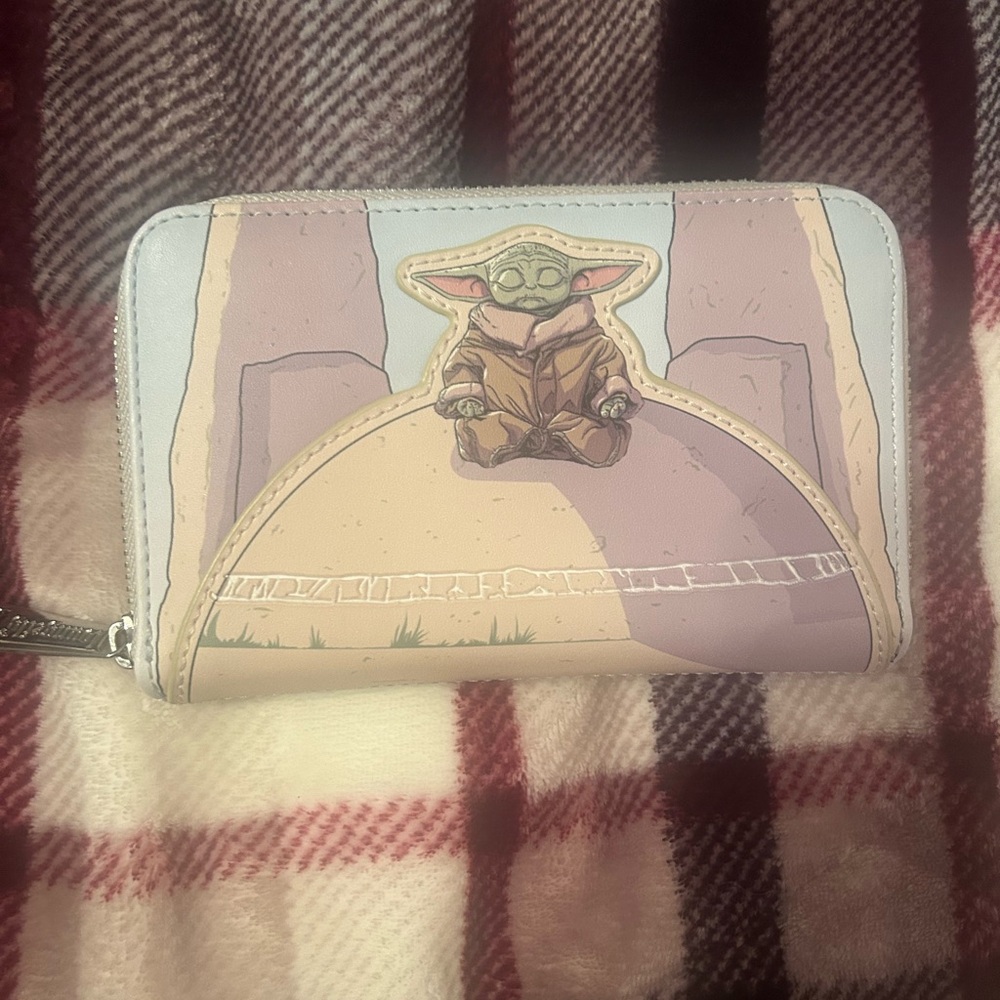 Loungefly Star Wars Baby Yoda. Cream and Blue Women's Wallet